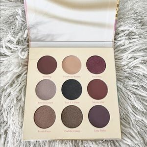 BEAUTY BAKERY BREAKFAST IN BED EYESHADOW PALETTE
